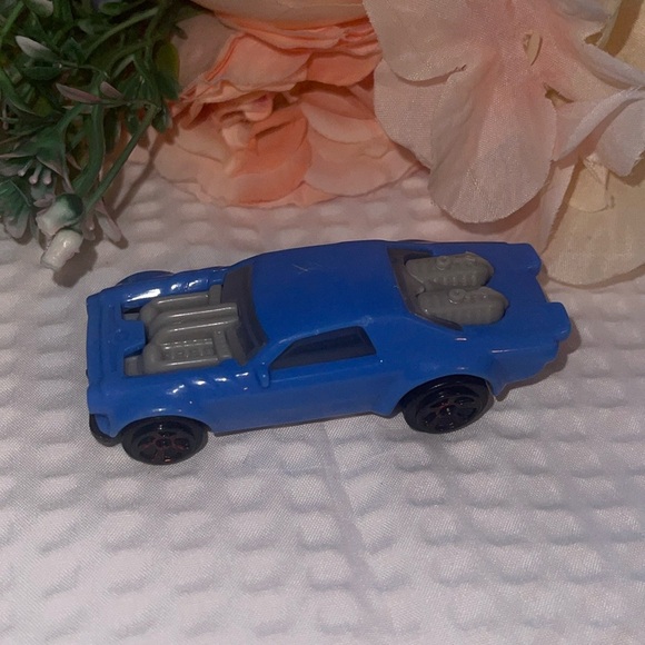 Hot Wheels 2019 Mattel Blue Plastic Race Car McDonald's Happy Meal Vietnam - Picture 1 of 6